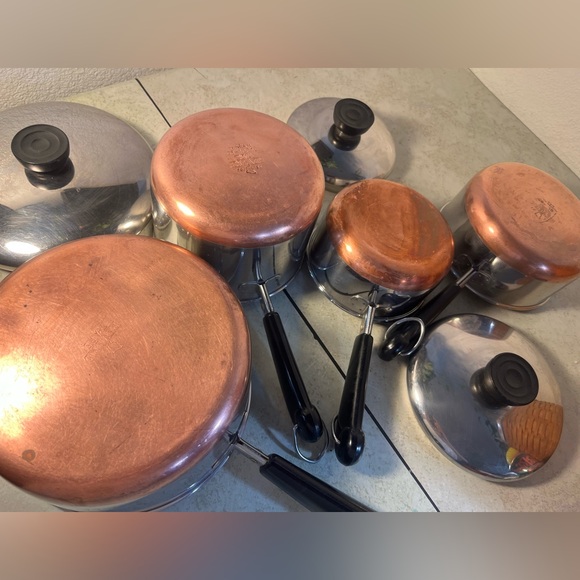 Set of 4 Revere Ware Pots 2 1 1.5 3/4 Quart - Picture 2 of 8